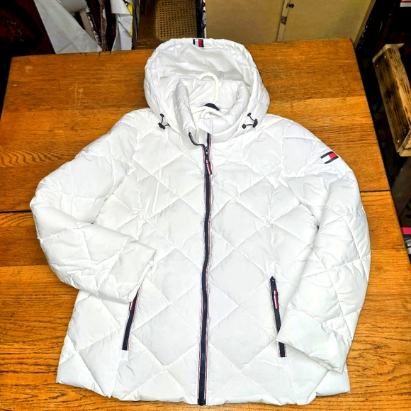 TOMMY HILFIGER PUFFER JACKET - Picture 5 of 15